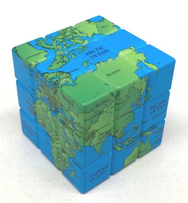 Weltkarte 3x3 (mit Umrissen)
