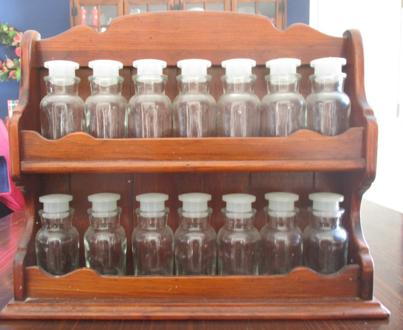 Ethan Allen Old Tavern Pine spice rack with original bottles
