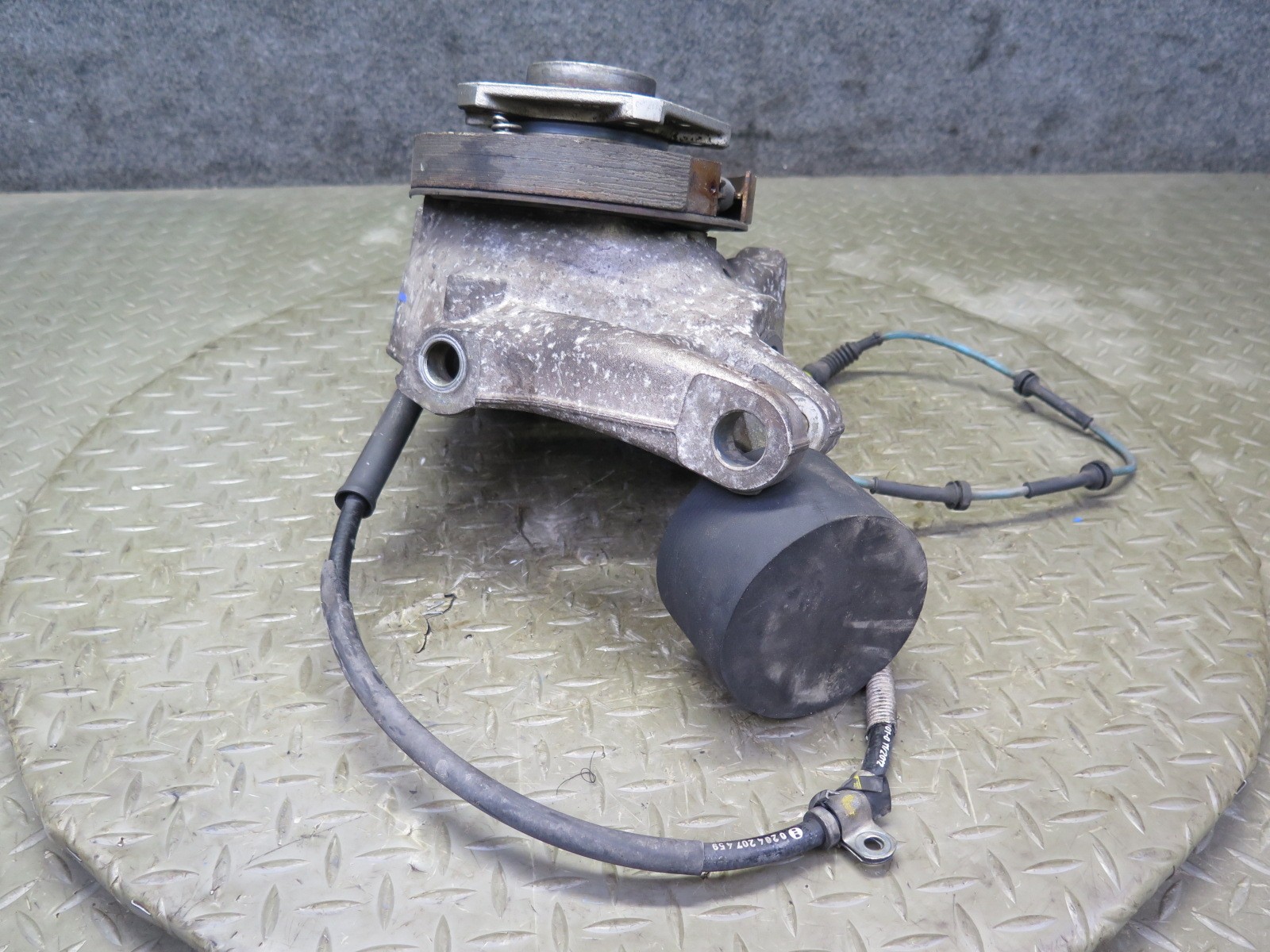 2008-2019 MASERATI GRANTURISMO M145 RWD REAR RIGHT SPINDLE KNUCKLE WHEEL HUB 40K