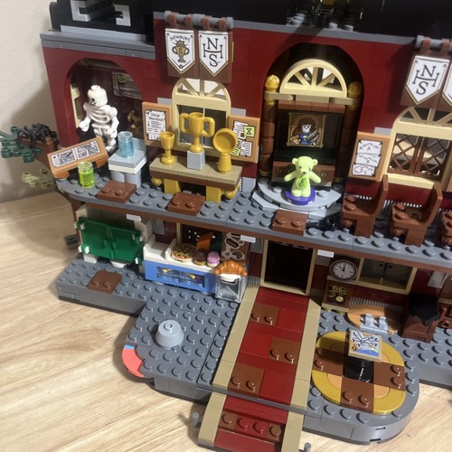 LEGO HIDDEN SIDE Newbury Haunted High School (70425) NO manual, box 95% Complete - Picture 10 of 13