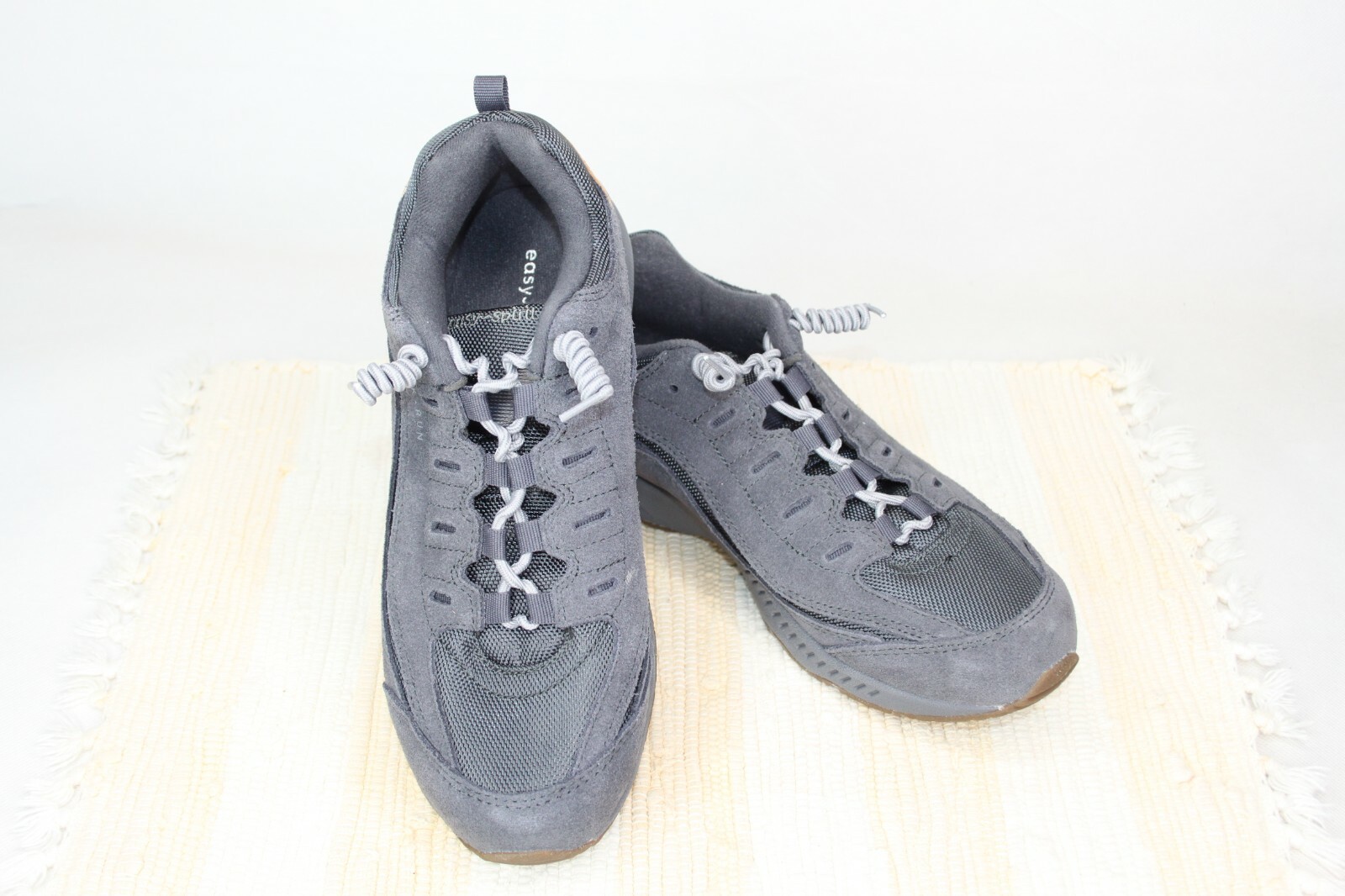 easy spirit walk run tennis shoes