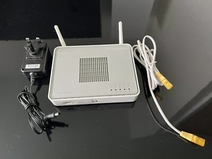 Thomson O2 Wireless Box IV DSL WLAN Router mit Netzteil Bundle.