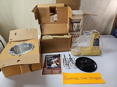 HAMILTON BEACH Scovill 9 Speed GOLD Mixer MODEL 34 New In Box Vintage!! NOS 