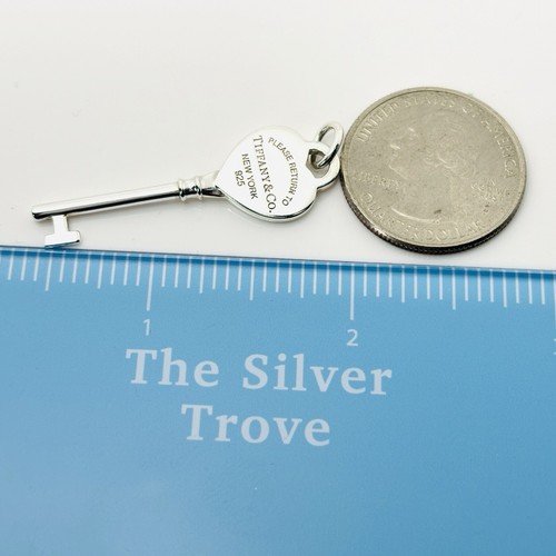 Return to Tiffany Heart Key Pendant in Sterling Silver - Picture 7 of 8