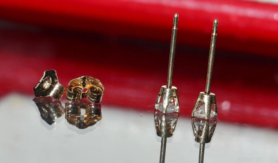 14k yellow gold earrings 0.16ct natural diamond stud vintage 0.3gr - Image 3 of 4