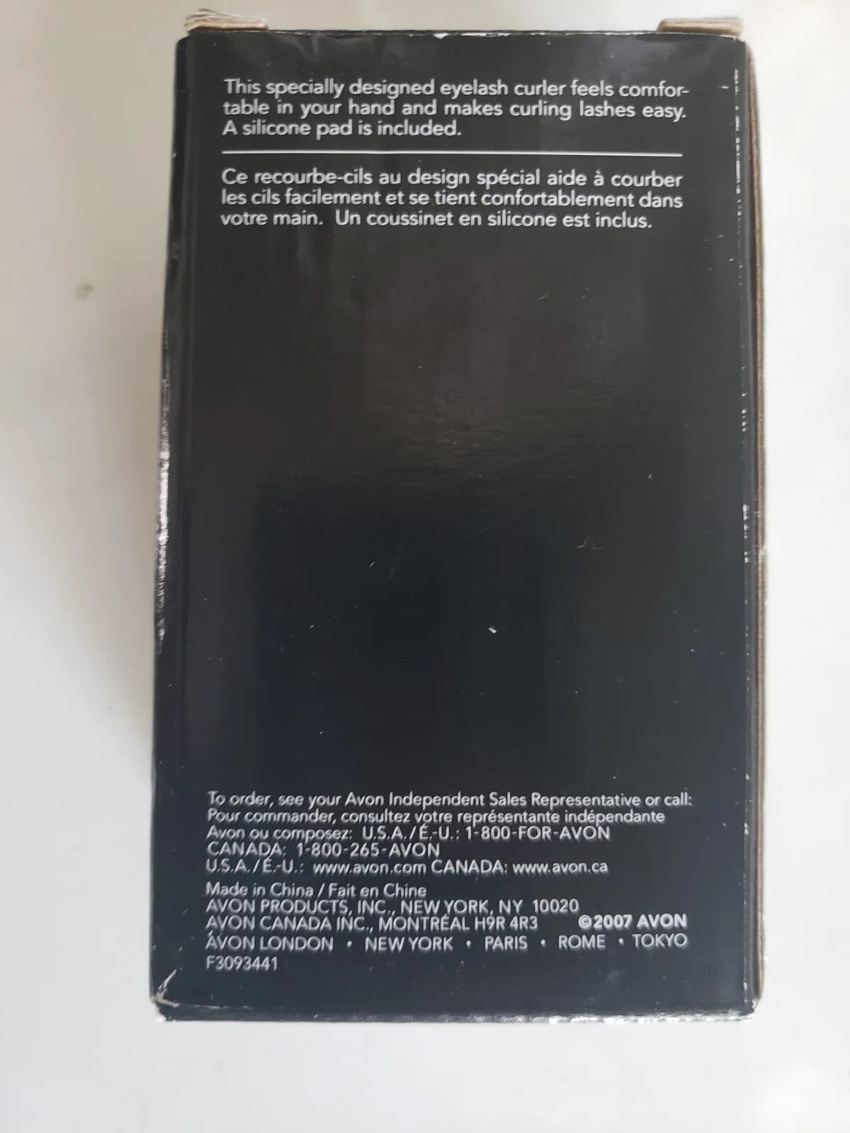 NIB Avon Ergonomic Eyelash Curler . Eyelash Curling has never been