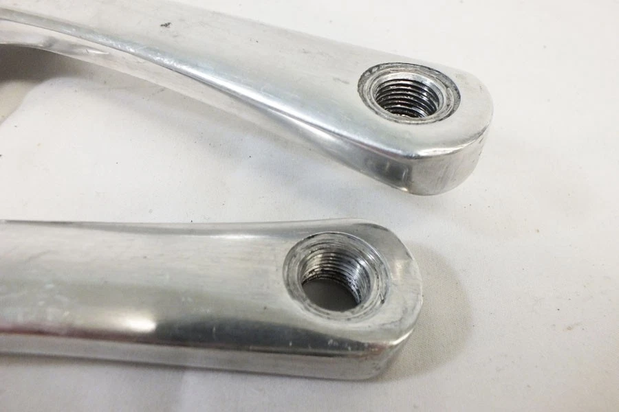 Juego de bielas de aleación económica de colección juego de bielas 165 mm 130 BCD cuadrado pista cónica bicicleta BMX Foto 4 de 4