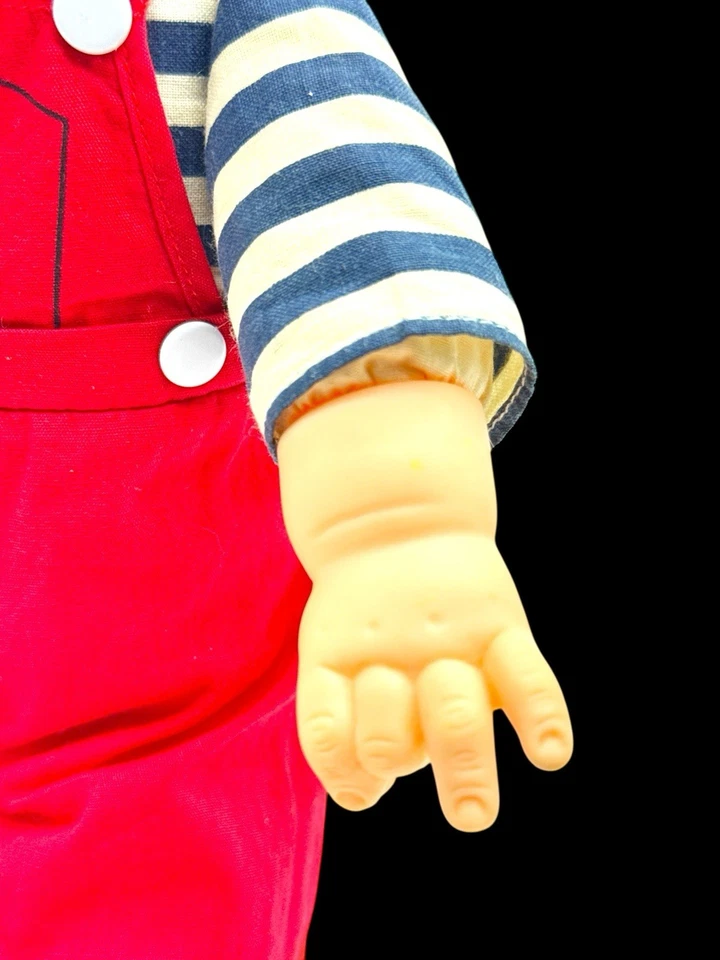 Muñeca de peluche de vinilo vintage 1981 Dennis the Menace 13" Ketcham con ropa Foto 4 de 4