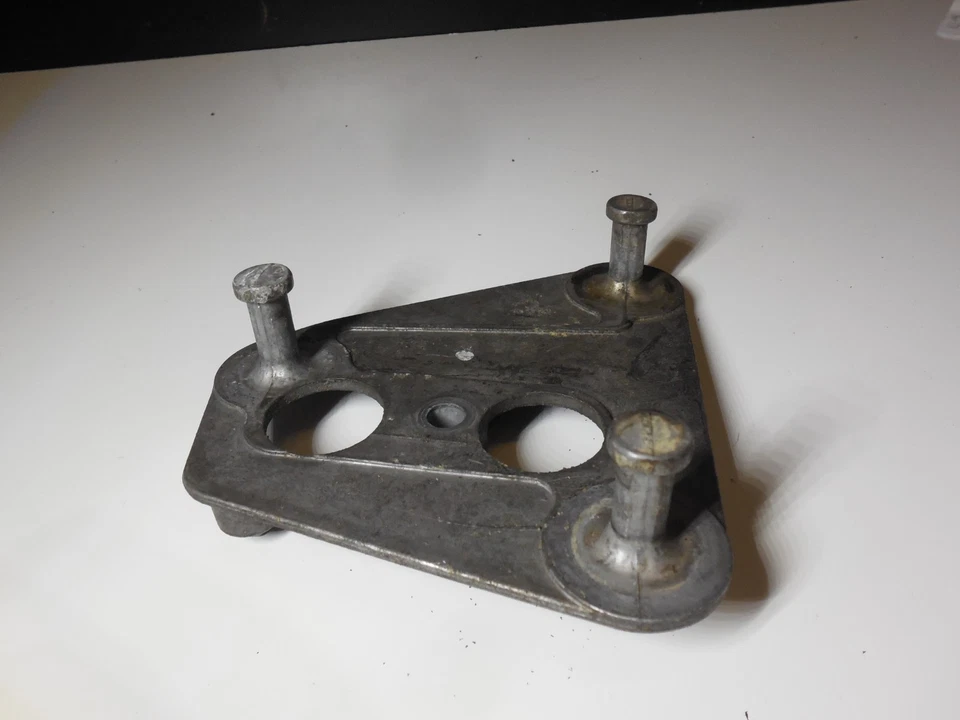 ABS Pump Bracket Holder A 2214310540 00-06 Mercedes Benz W220 S430 S500 S55 AMG - Image 3 of 4