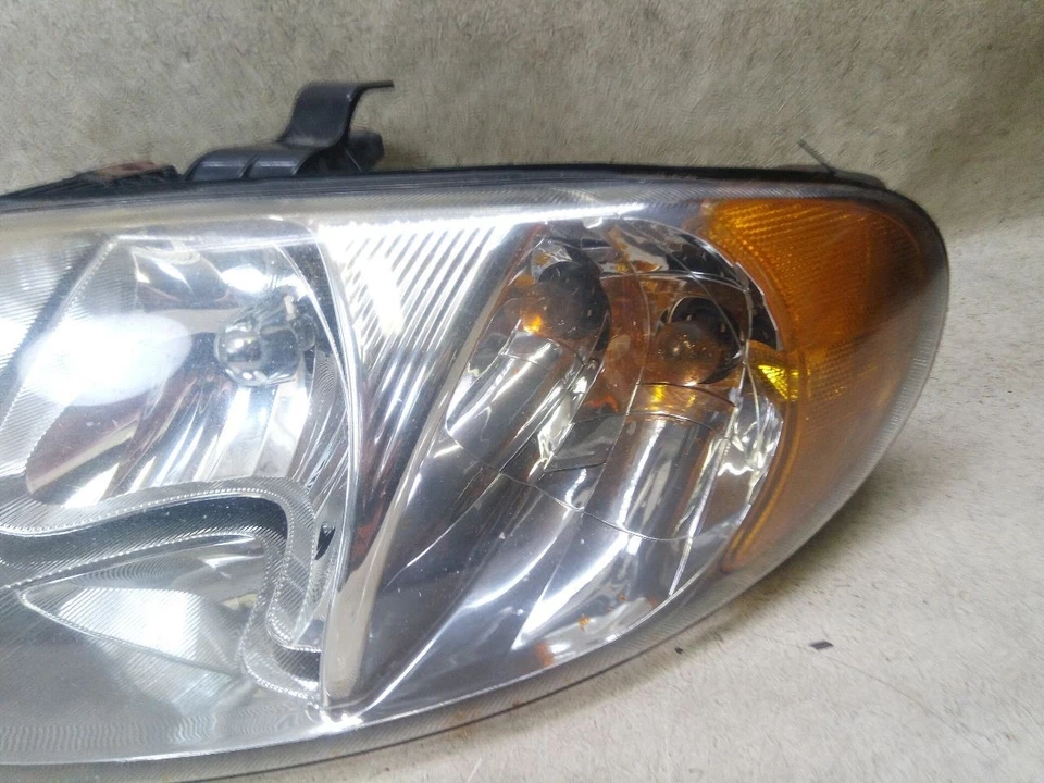 Driver Left Headlight Fits 01-07 DODGE CARAVAN d223-201816 - Image 3 of 4