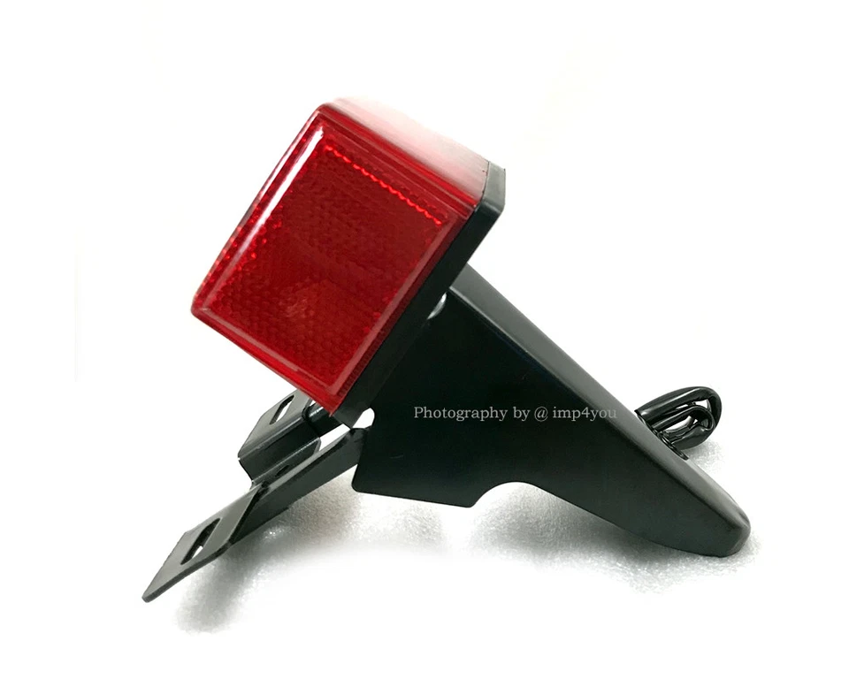 Taillight Brake light for 80-81 Suzuki TS185 TS100 TS125 TS250 with Bracket - Imagem 2 de 3