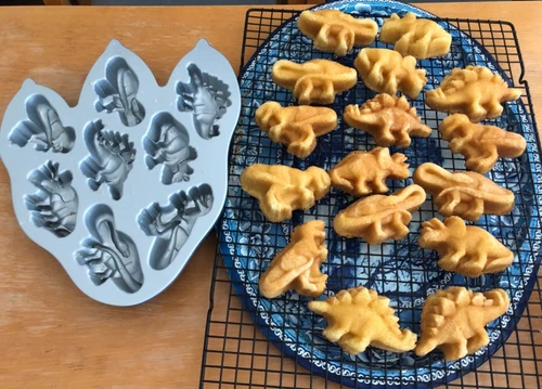 Nordic Ware Dinosaur Cakelet Pan - Thumbnail 5