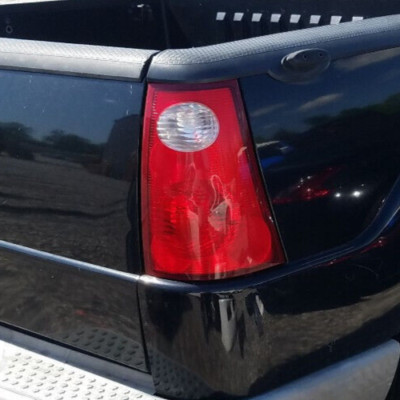 Ford Explorer Sport Trac : 2001, 2002, 2003, 2004, 2005, Right Tail Light