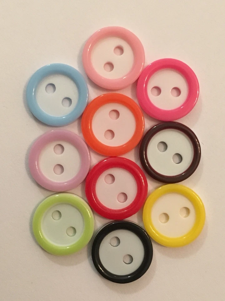 11mm / 18L 2 Hole Rim Coloured Buttons White Centre Pack Of 10 - Image 4 of 4