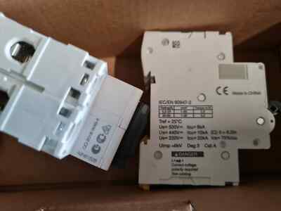 Disjoncteur Courant Continu Schneider C60H-DC 2P 6A 500V - Réf. A9N61526 - Neuf Pour Rail DIN