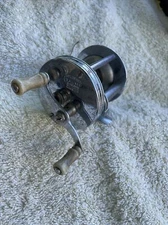 Vintage Pfluger Trump Model 1943 Casting Fishing Reel