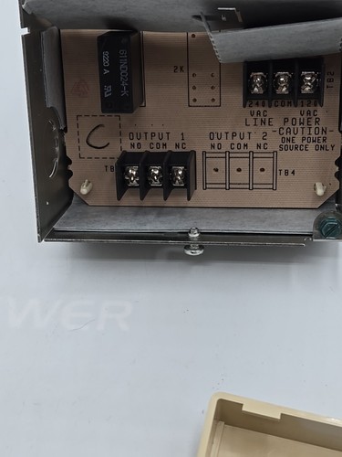 Controlador de temperatura remoto HONEYWELL T775A1001 / T775A1001 solo unidad - Imagen 8 de 10