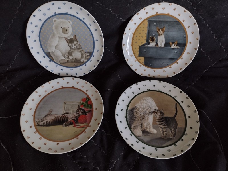 Lowell Herrero Cat Plates 4 Unique Poses