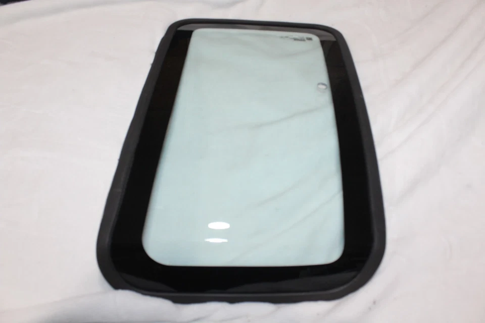 86-97 Nissan HARDBODY D21 XCab 1/4 quarto janela de vidro destro lado do passageiro LIMPO - Imagem 2 de 4