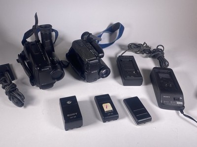 2x Sony Handycam CCD-TR330E + CCD-TR45e - NOT TESTED - for parts/repair