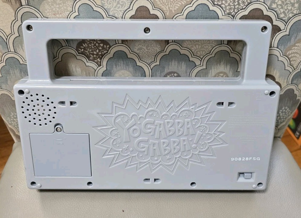 Yo Gabba Gabba Boombox Pop Up Playset Lights Sounds Music 2009