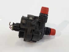 Pompe à eau BMW 520