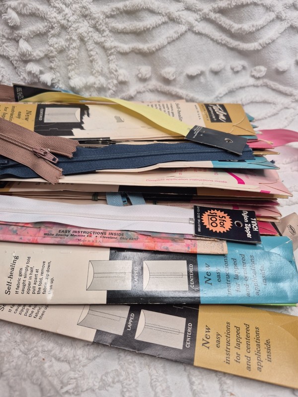 36 Nylon Sewing Zippers UNUSED- Variety Of Colors, Lengths-- Lot 6