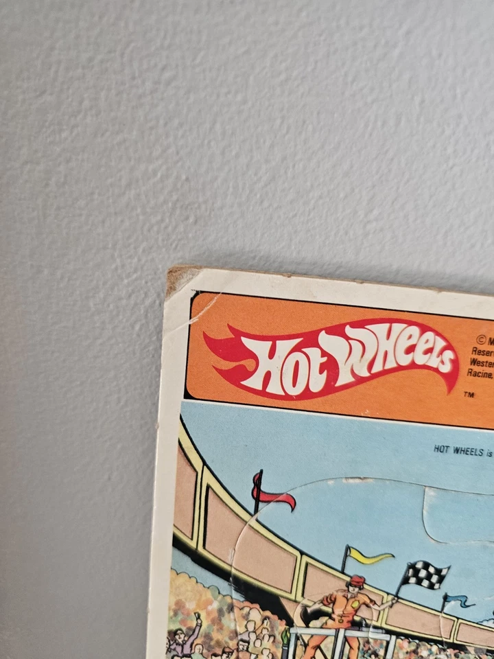 Quebra-cabeça vintage Hot Wheels moldura dourada bandeja - Imagem 4 de 4