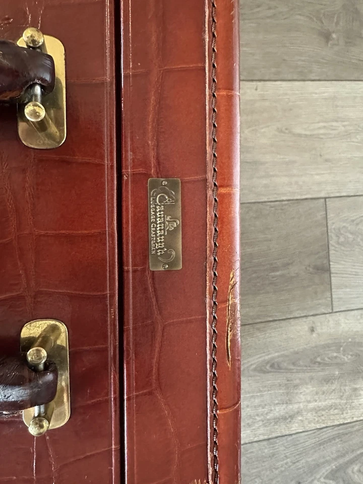 Винтажный ночной чемодан Cavanaugh из искусственного аллигатора с шелковой подкладкой - Изображение 4 из 4