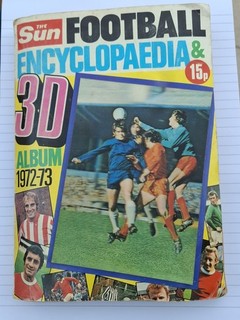 Collectable Vintage THE SUN Football Encyclopaedia 3D Album 1972 73 a/f