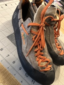 La Sportiva Mythos Eco Rock Climbing Shoes Unisex M9 W10 EU42 SHIPS FREE NOW