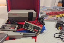 Nintendo Entertainment System Home Console  with Z  Bag and Zapper Collectors
