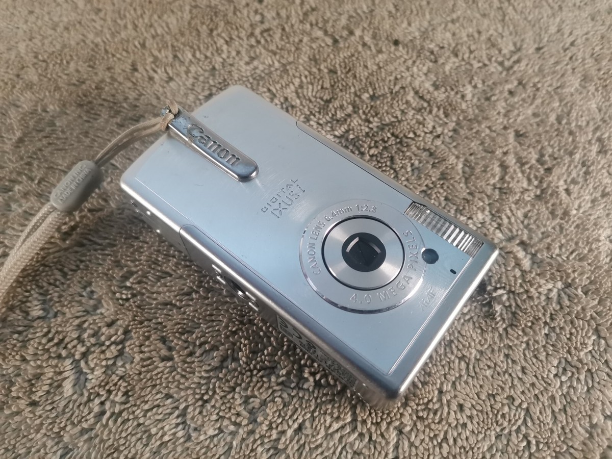 Canon Digital Camera IXUS i PC1060 4.0MP Silver Tested Retro