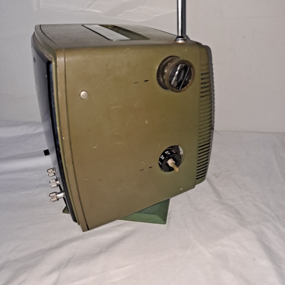 VINTAGE HITACHI I-48 TRANSISTOR TELEVISION CRT TV RECEIVER 9 VINTAGE HITACHI I-48 TRANSISTOR TELEVISION CRT TV RECEIVER 9