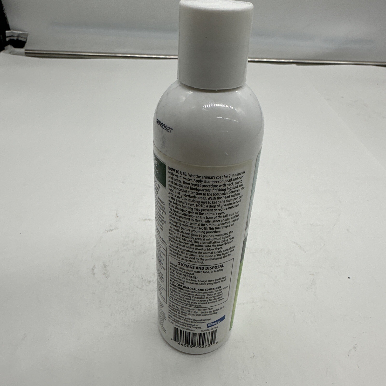 Advantage Flea and Tick Treatment Shampoo for Cats and Kittens 8 oz