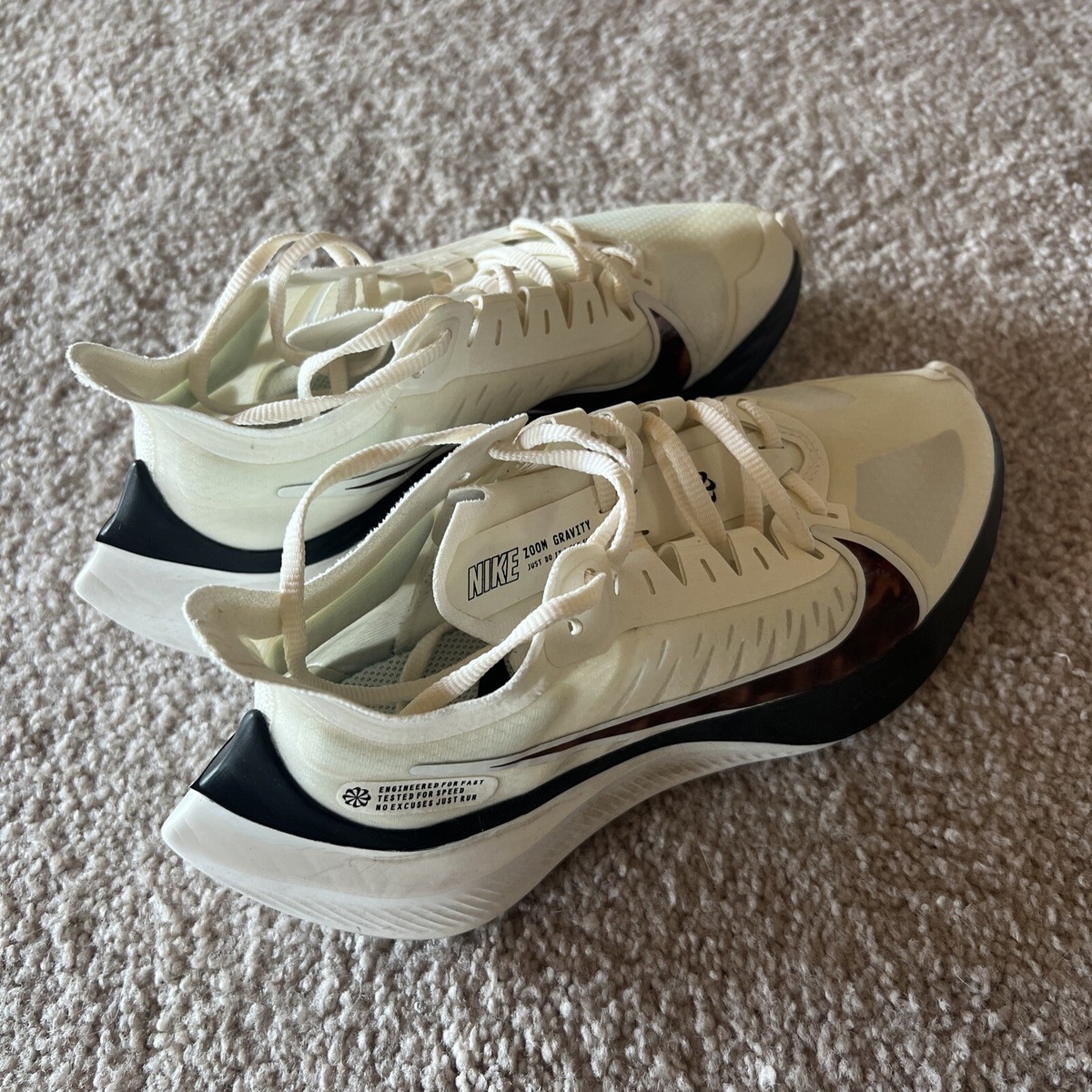 nike zoom gravity size 5