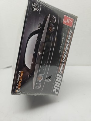 AMT 1/25 2008 Dodge Challenger SRT8 Plastic Model Kit AMT1075/12