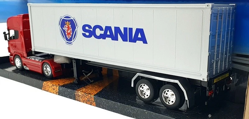 Camión Welly escala 1/32 32671S-W - Scania V8 R730 - rojo/plateado Foto 2 de 4