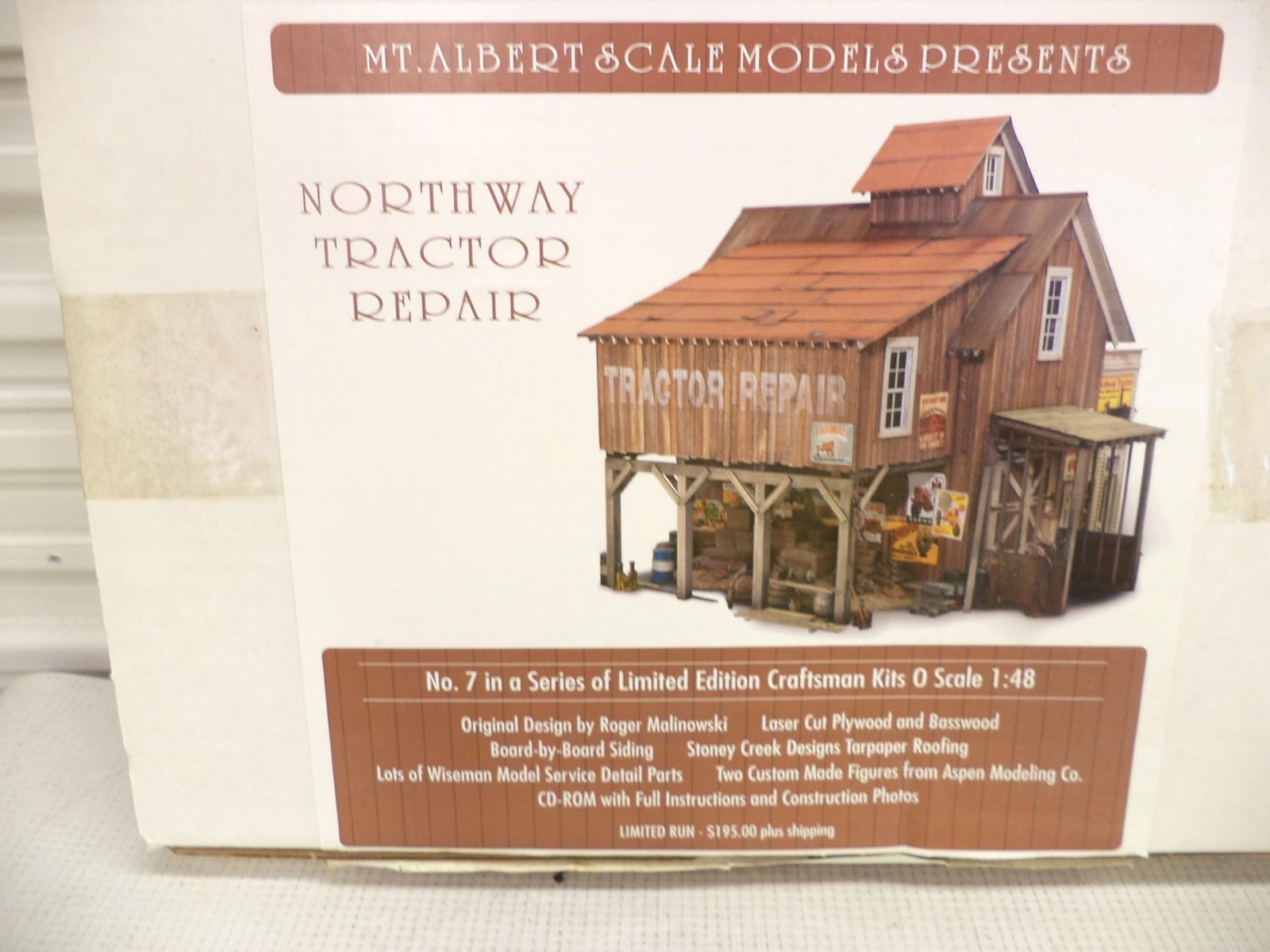 Mt. Albert O-Scale Tractor Repair building kit (lot sk)