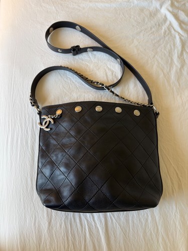 CHANEL Quilted Black Leather Large Bucket Bag S/S 2025 Pre-Collection AS5406
