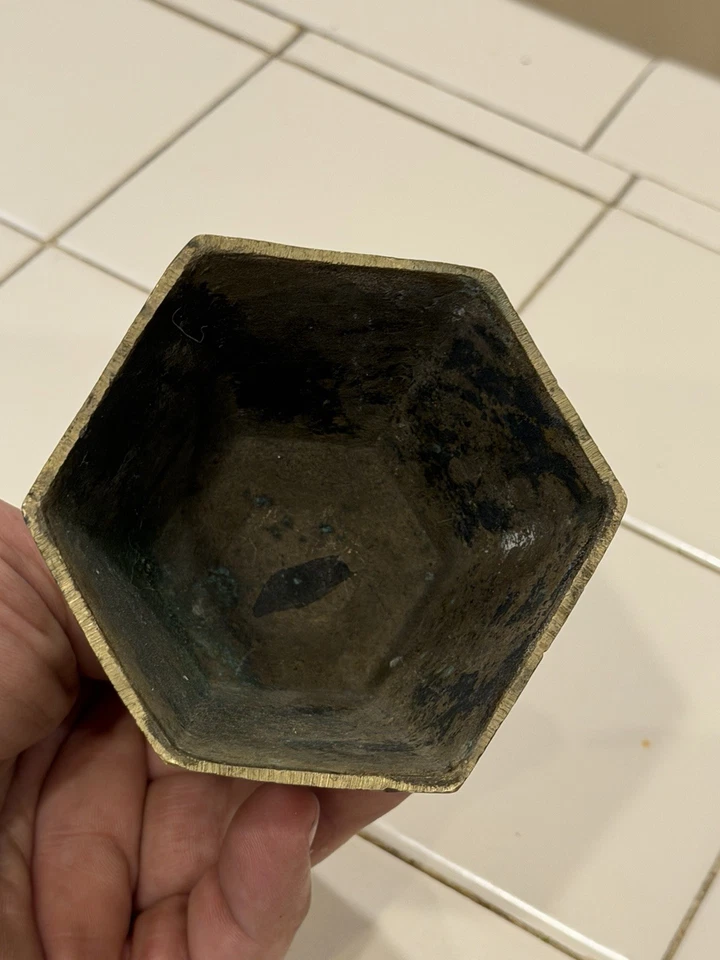 Antigua campana hexagonal china de latón con diseño de bambú, marca CHINA Foto 4 de 4