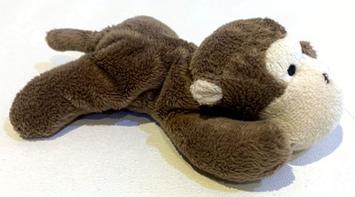 Tesco Cuddle Me Friends Affe Mini weiches Plüsch-Beanie-Spielzeug liegt flach 5 Zoll