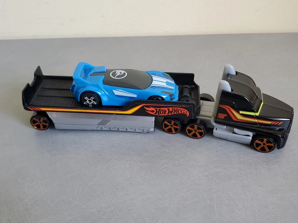 Hot Wheels Lotto 16 Veicoli Auto Camion Moto Elicottero Batman TBE BE Corretto - Immagine 3 di 4