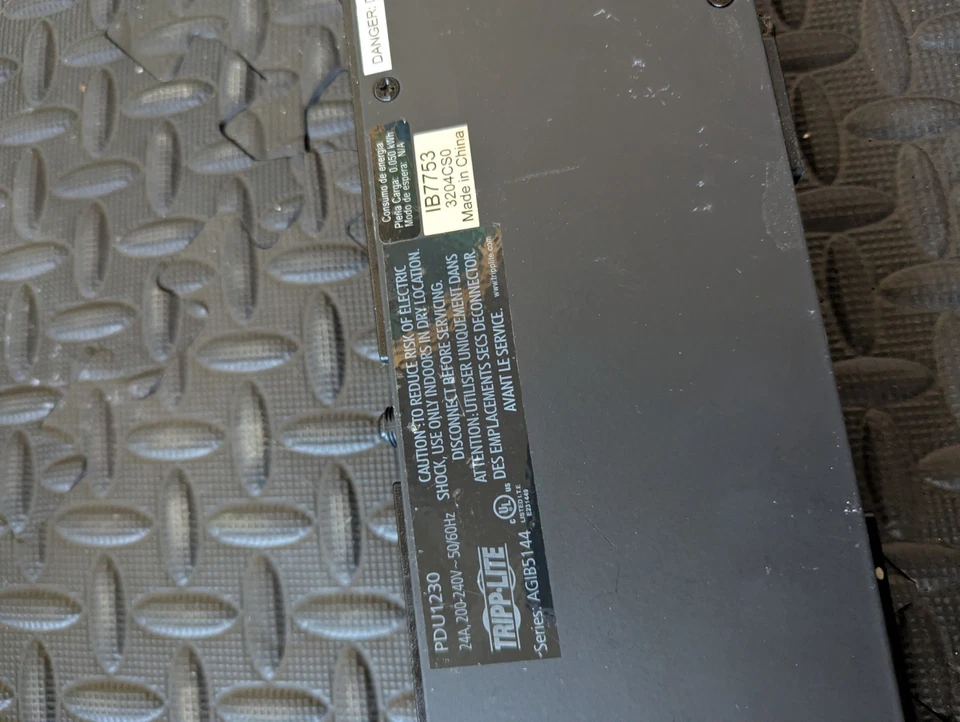 Tripp-lite Basic PDU, 30 A, 20 outlet with 16 c13 & 4 c19- 200/208/240V, L6 30 P - Image 4 of 4