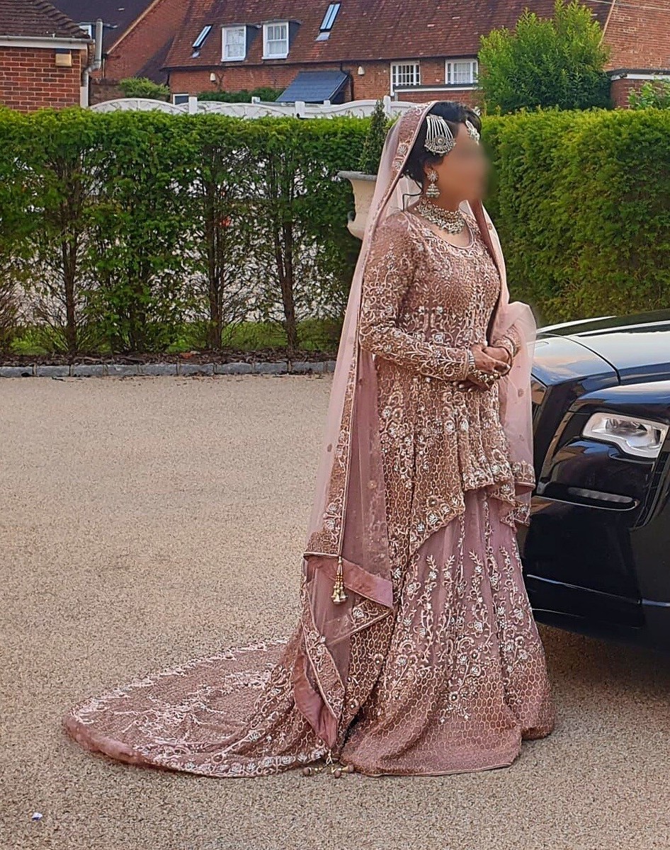 Asian Pakistani Indian Beautiful Bridal Heavy Wedding Dress Size  Small/Medium
