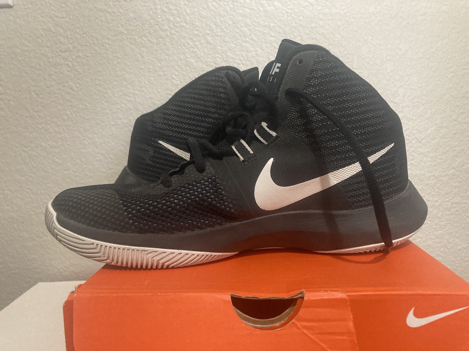 nike mens basketball shoes