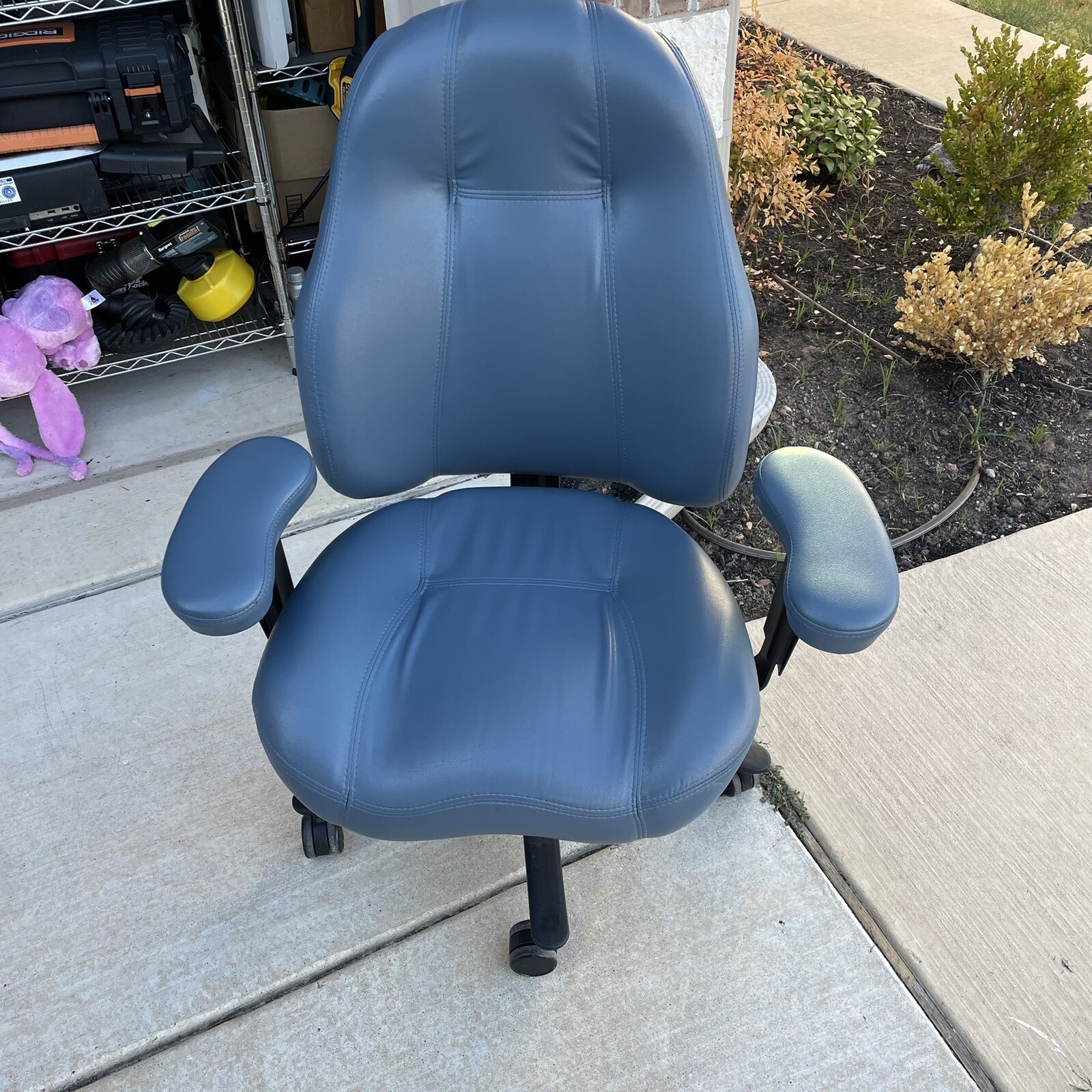 Lifeform Ultimate Executive Mid Back Office Chair (Relax The Back) 40