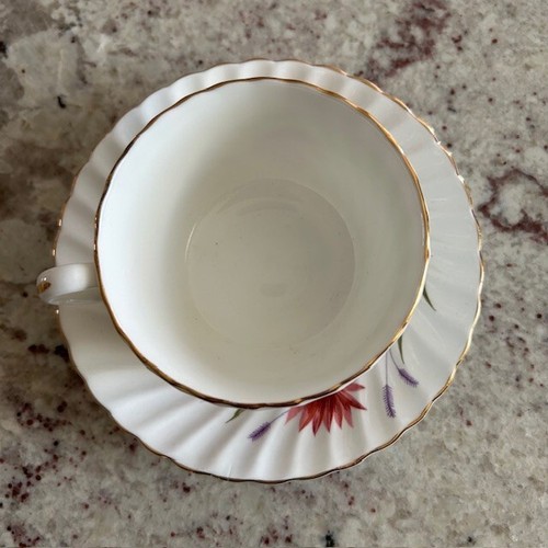 Mayfair Bone China Teacup & Saucer Set Pink Floral England w/Gold Trim H1120 - Picture 2 of 5