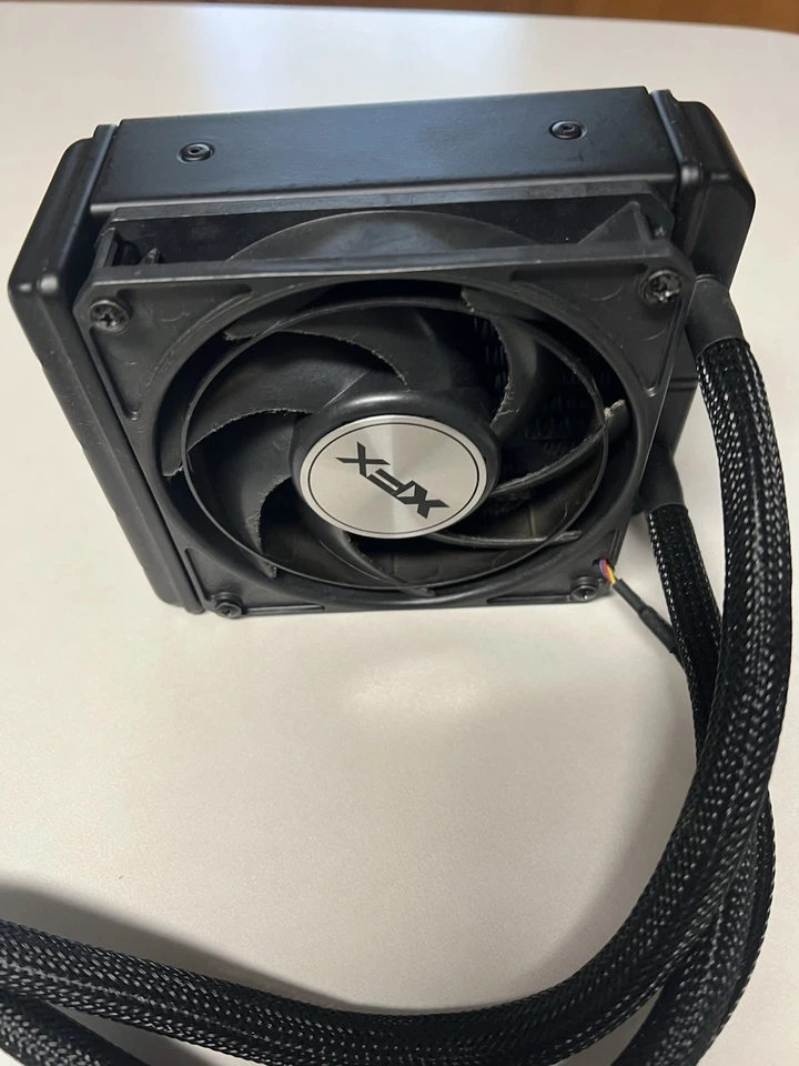 XFX RADEON R9 FURY X 4GB HBM Liquid Cooled - Image 4 of 4