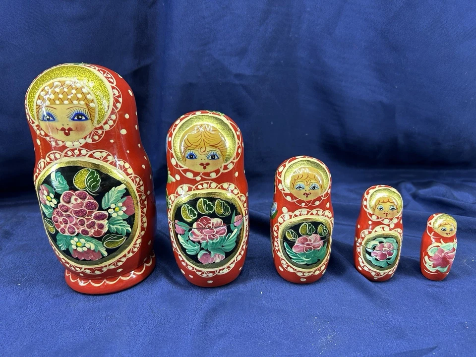 poupées russes matriochka x 5 peintes par artiste et signées - Photo 1/4